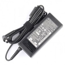 Original Netzteil Medion Akoya E7419 MD 60129 MD 60090 65W